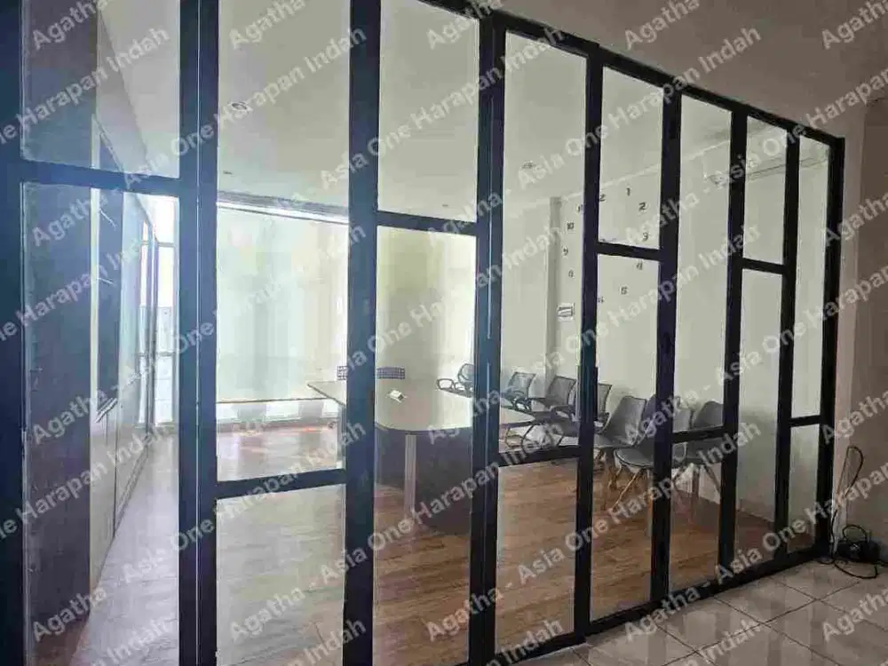 Ruko Burgundy 3 lantai Summarecon Bekasi bonus Ruang rapat bagus