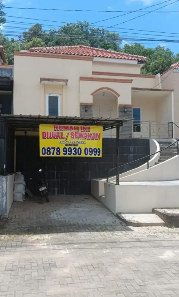 Jual Cepat! Rumah 2 Lantai, Bebas Banjir & dekat pusat perbelanjaan