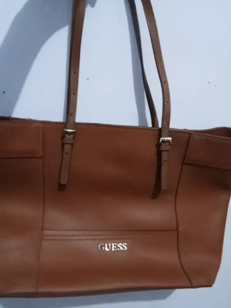 Tas merk GUES msh bagus