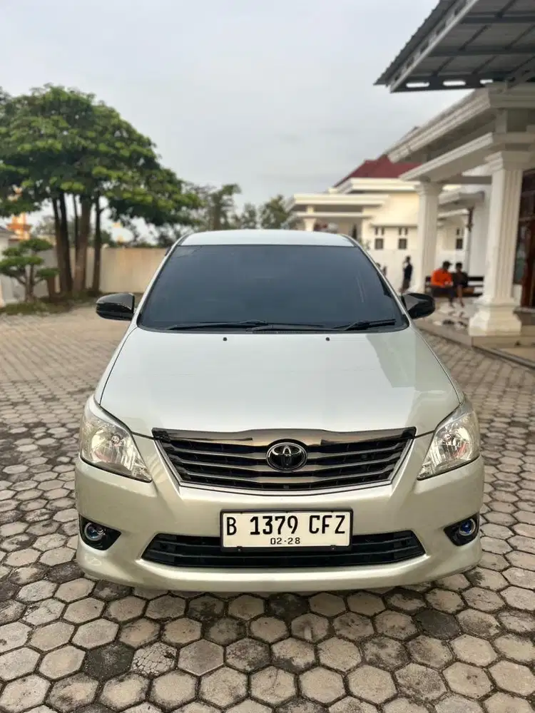 Toyota Kijang Innova Diesel Matic 2013