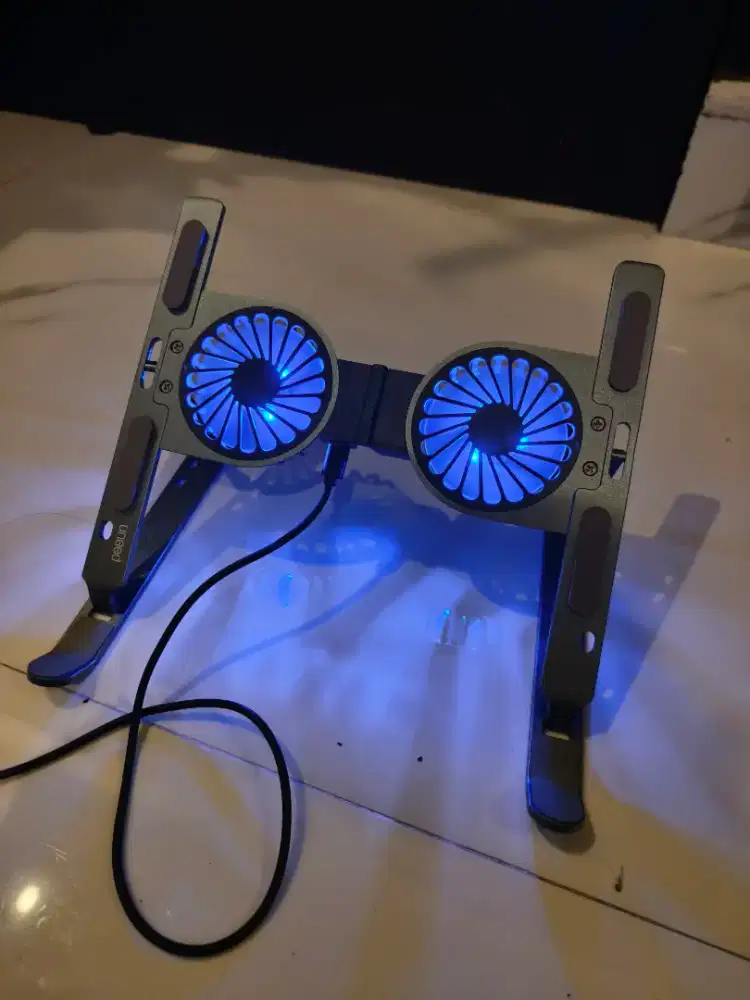 uneed stand laptop with fan cooler RGB
