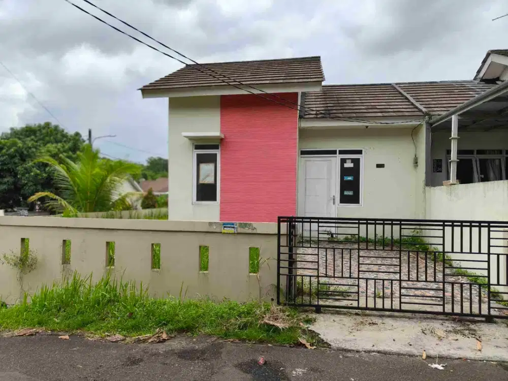 Dijual rumah posisi di hoek sdh ditembok keliling, di Citra Indah City