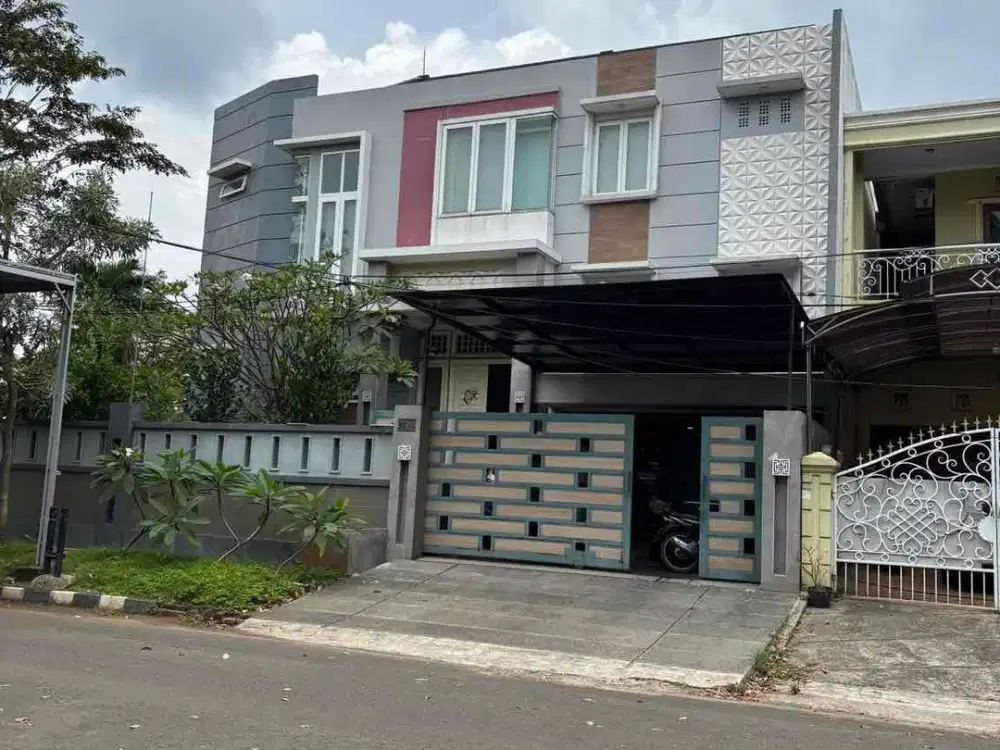Dijual Rumah hoek 2 lt di Griya Permata Cipondoh Shm hadap Utara ada 3+2 kt 3 +1 km ada furnished, carport/ garasi 4 mobil, siap huni!!