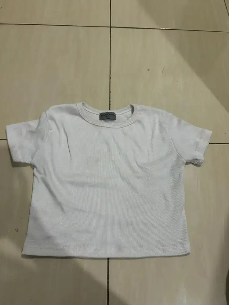 Baju bekas baju wanita