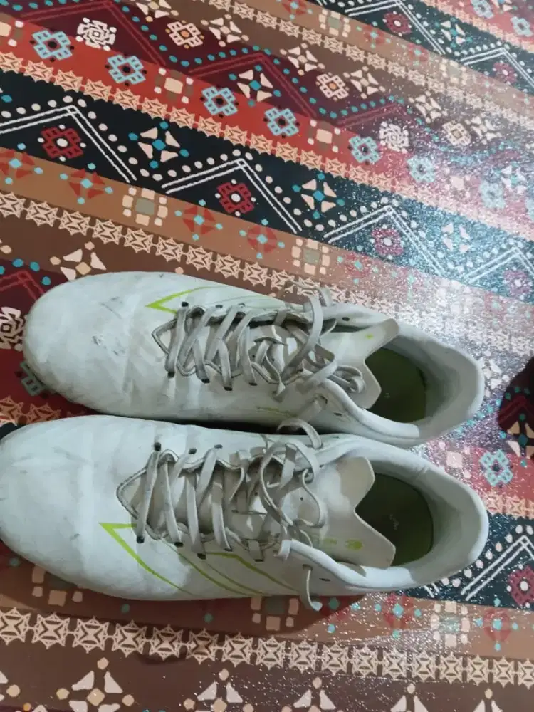 sepatu bola mills eyclops helios match fg