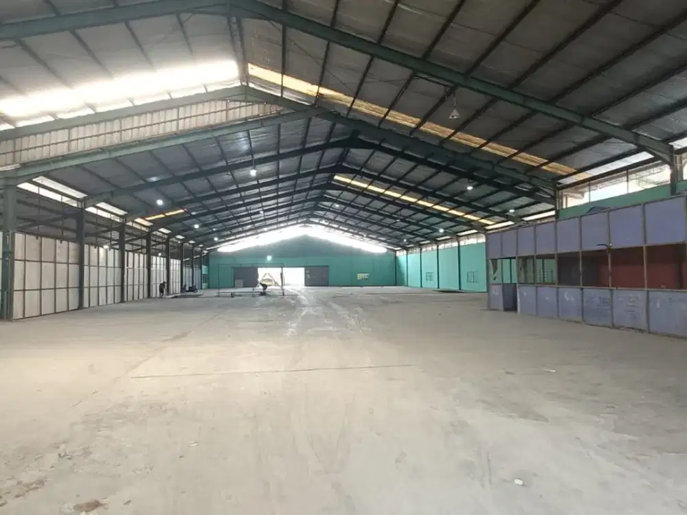 Gudang Besar Strategis di Mainroad Soekarno Hatta Bandung