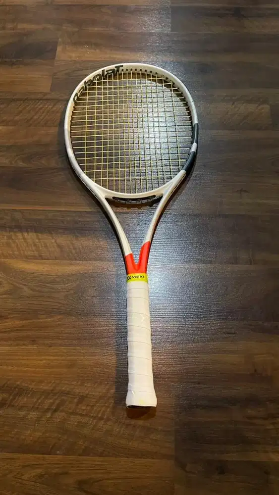 Raket tenis merk Babolat