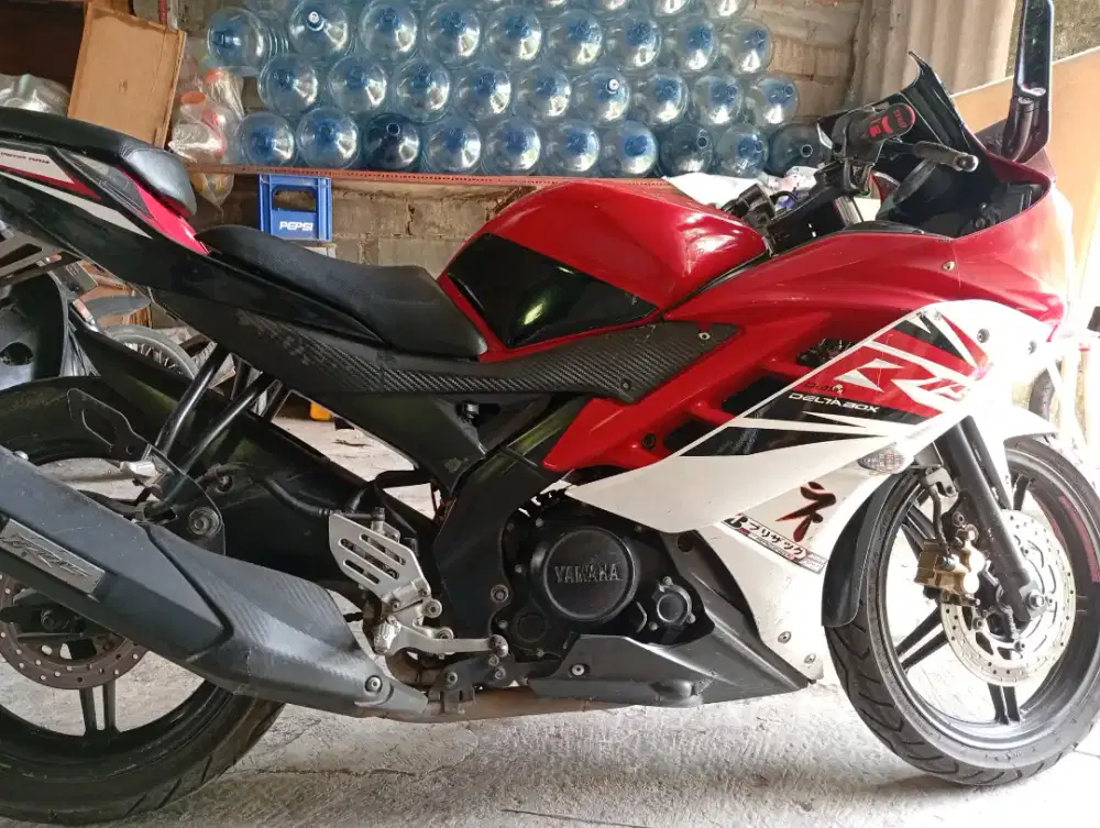 Yamaha R15 v2 tahun 2016