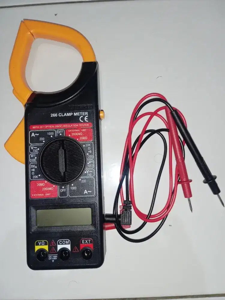 Tang ampere / Clamp meter