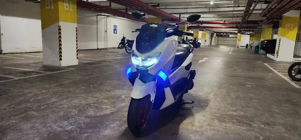 Nmax non abs putih mulus 2017