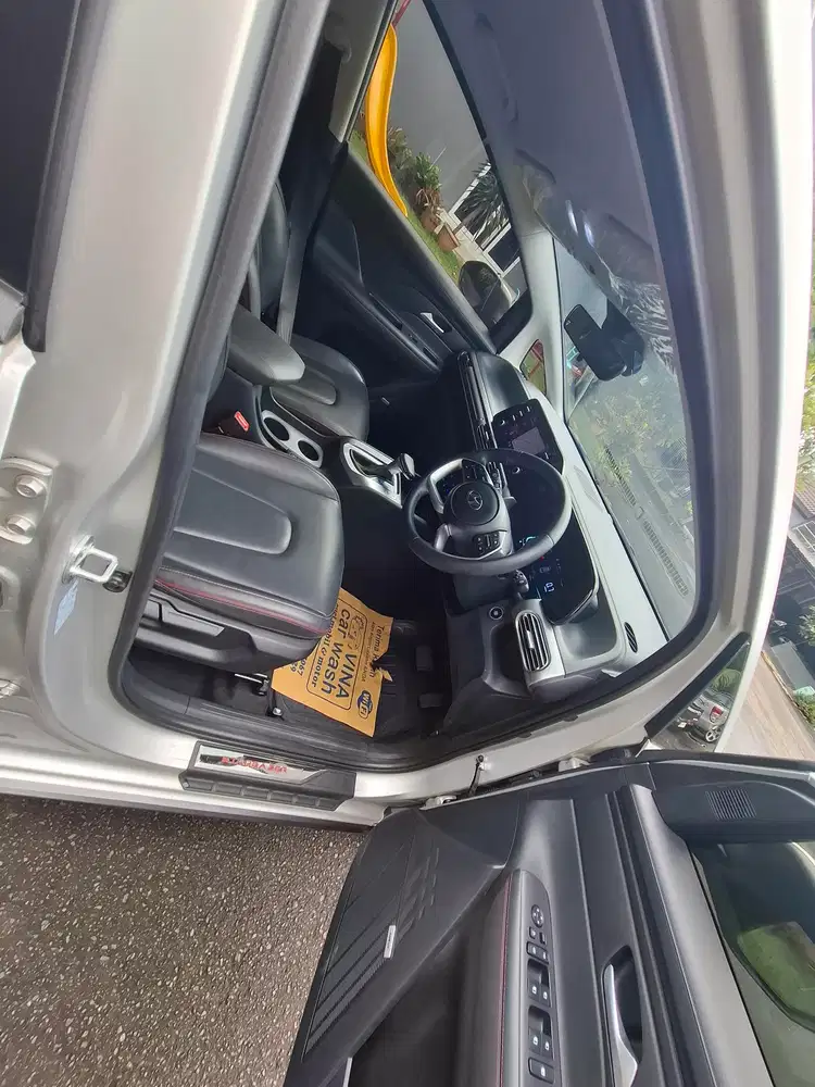 Hyundai Stargazer X 2024 Gravity Goldmatte Special Edition