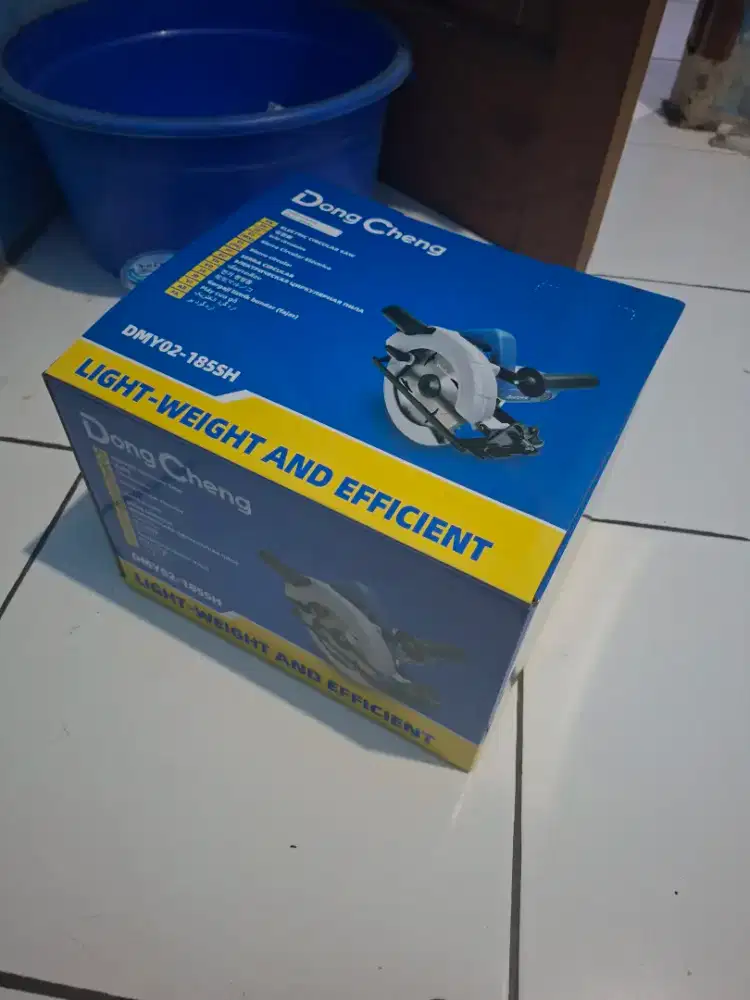 Circular saw listrik