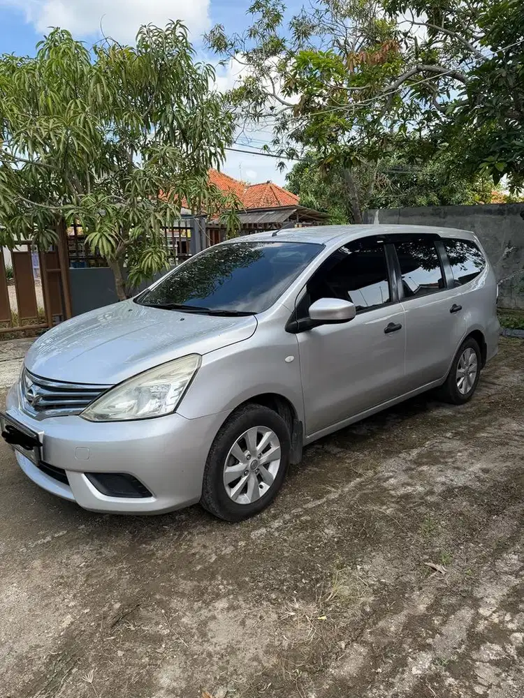 Grand Livina SV 2015