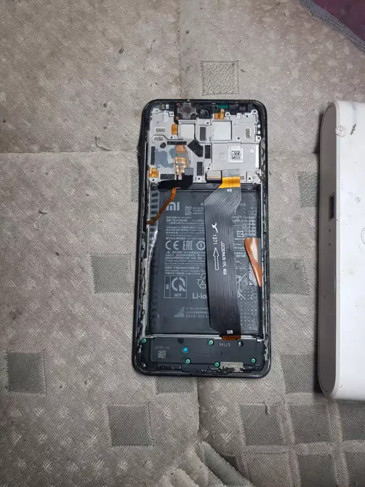 Lcd + batre ori poco x3