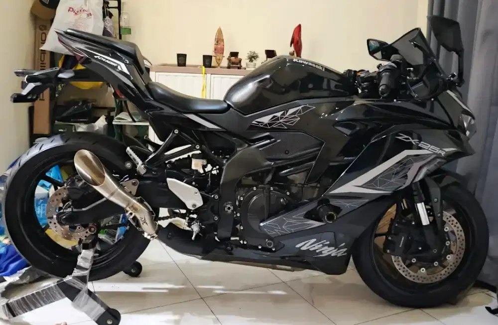 KAWASAKI NINJA ZX25R NON ABS NIK 2024