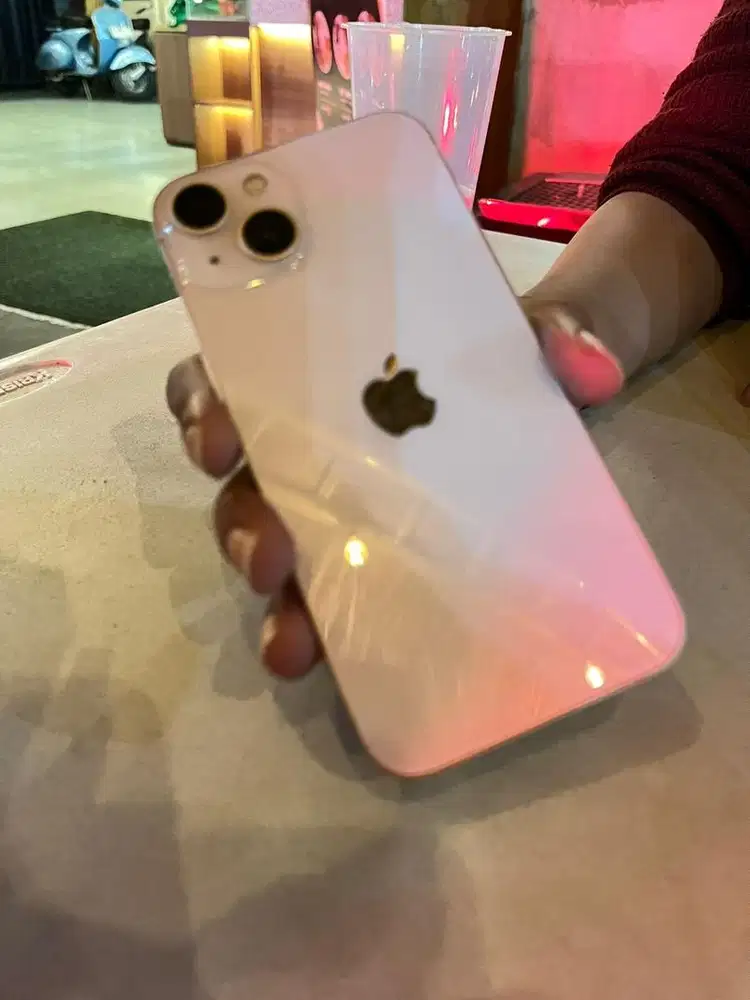 Dijual Iphone 13 128gb warna pink