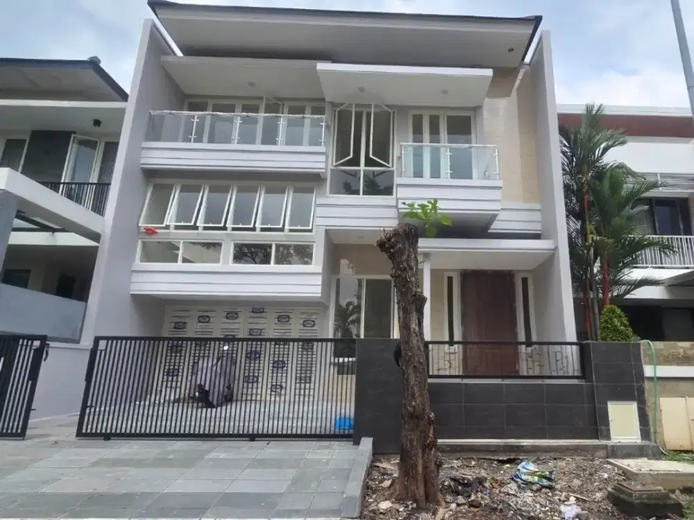 Rumah Pakuwon City SAN ANTONIO  NEW GRESS MINIMALIS STRATEGIS