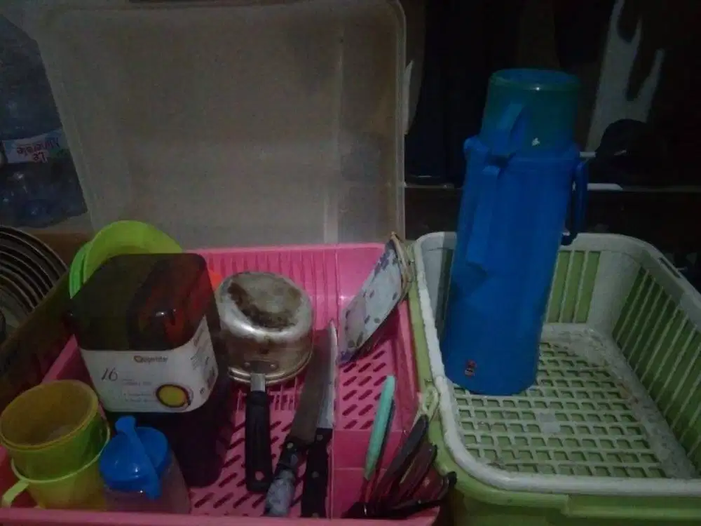 DIJUAL SeADAnya Set Peralatan Makan