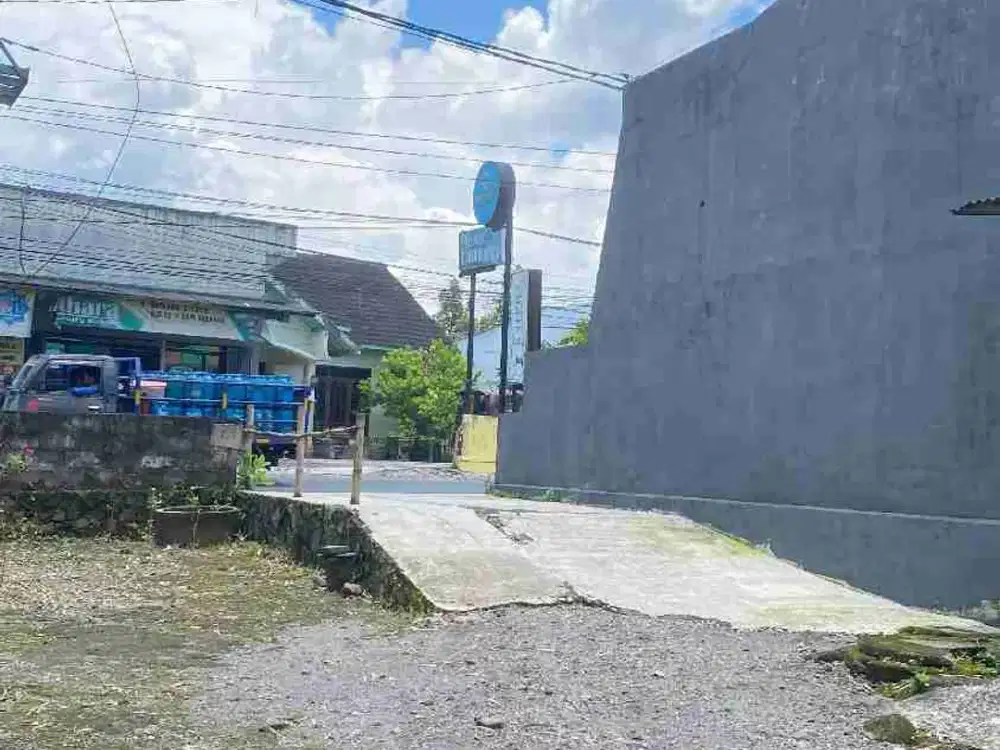 Tanah Pekarangan Di jl. Damai Dekat PLN Banteng, HYATT Dan Kampus UGM