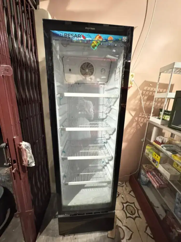 SHOWCASE POLYTRON 4 RAK