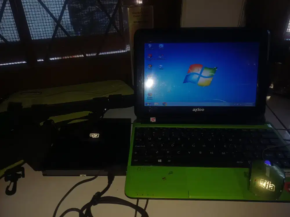 Laptop Axioo Pico 10
