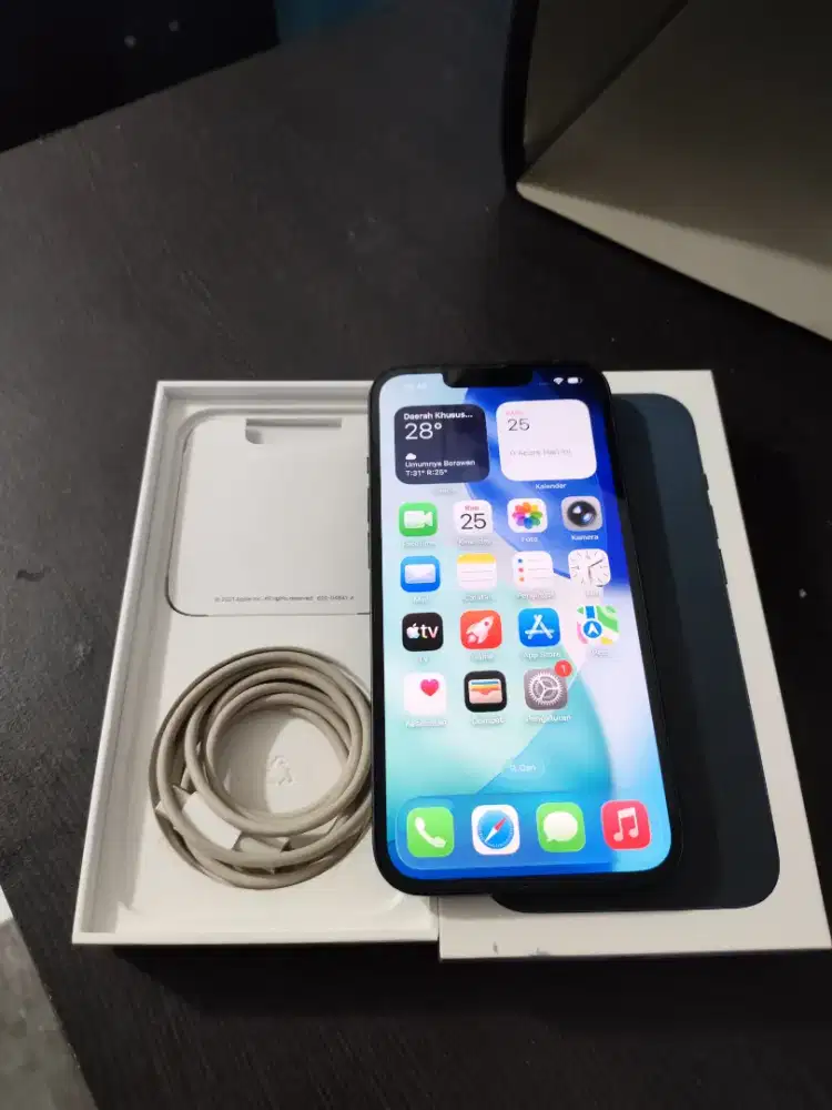 IPHONE 13 128GB IBOX ORIGINAL MULUS NOMINUS LIKE NEW FULSHET 

RESMI I