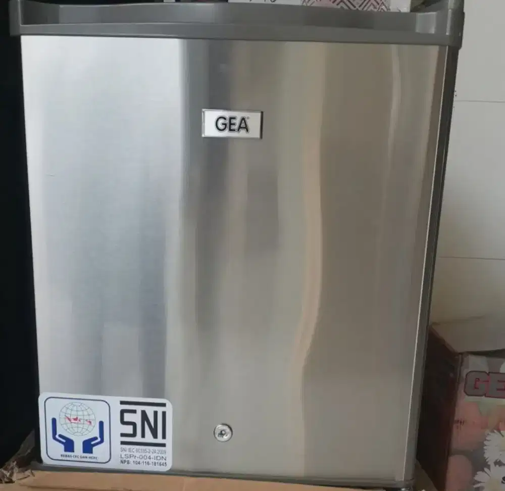 Kulkas Mini GEA