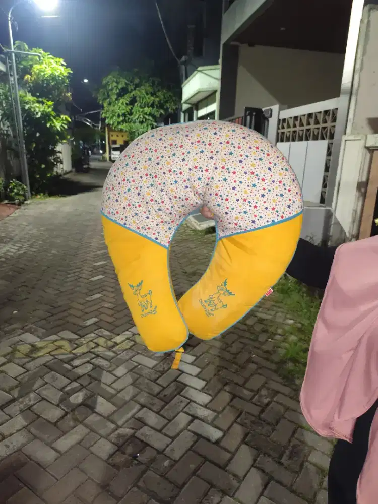 bantal menyusui merek Dialogue