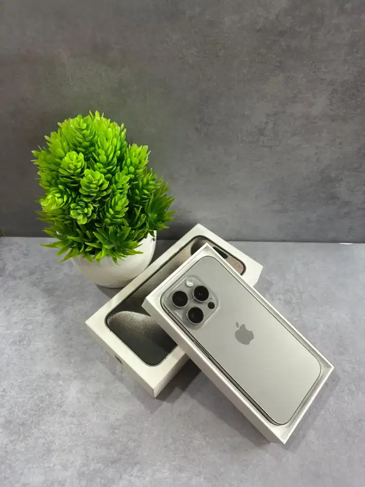 iPhone 15 pro 256gb iBox