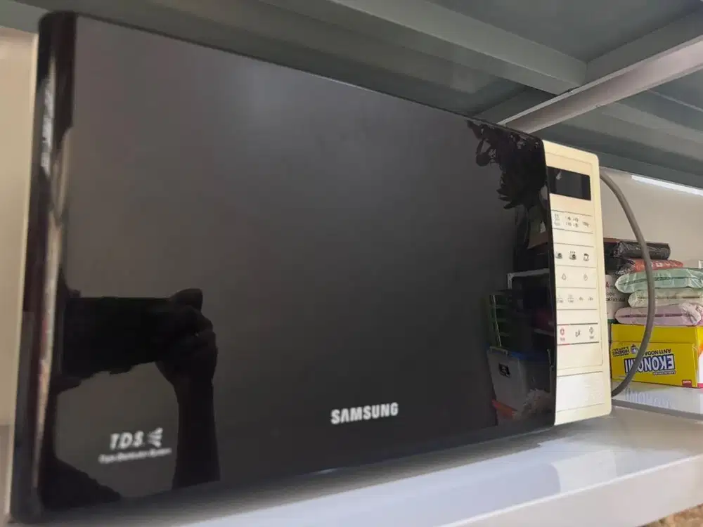Jual Microwave Samsung ME731K 20L 800W Kondisi Normal