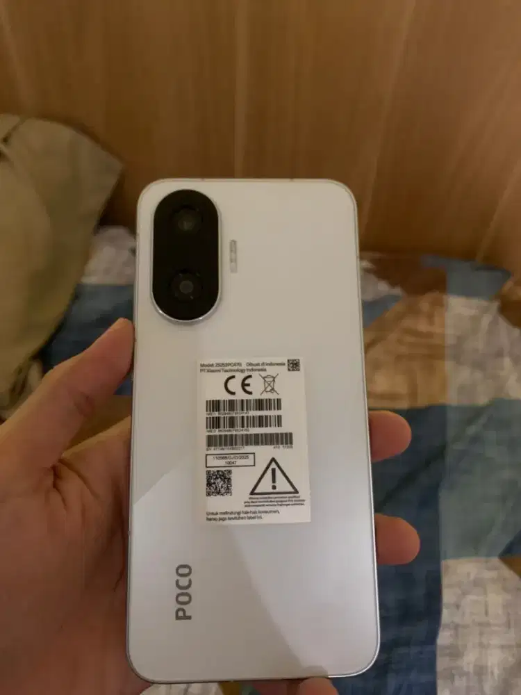 Poco F7 ram 12/512 like new