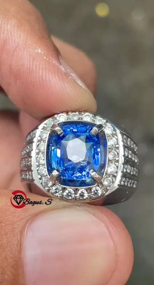 Natural Blue Sapphire SriLanka 4.14 Ct