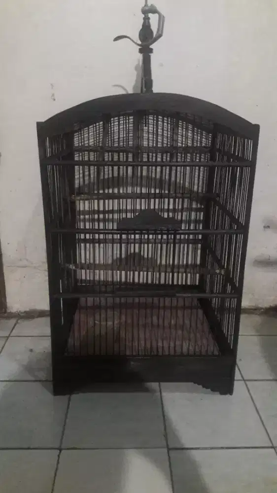Kandang burung kotak besar