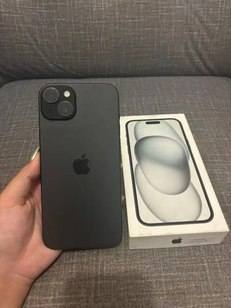 iPhone 15 Plus + Black 128gb ex Garansi Resmi iBox Fullset Nominus