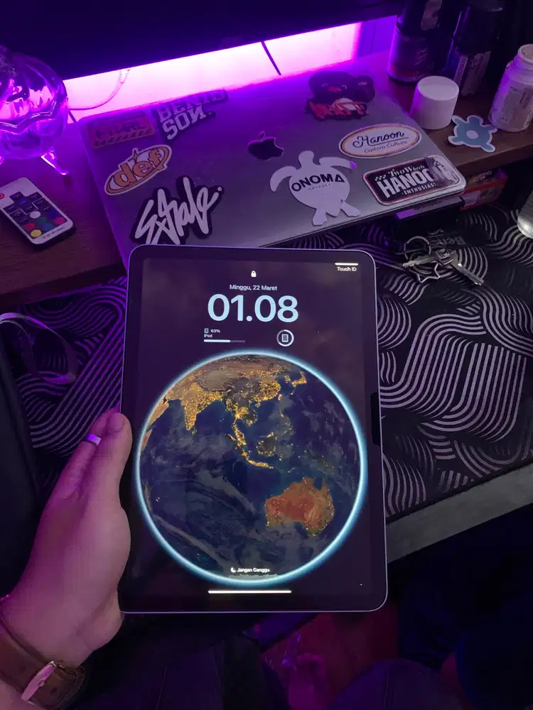 IPAD AIR M2 11 I’NCH 128 GB + FREE STYLUS PEN + CASE