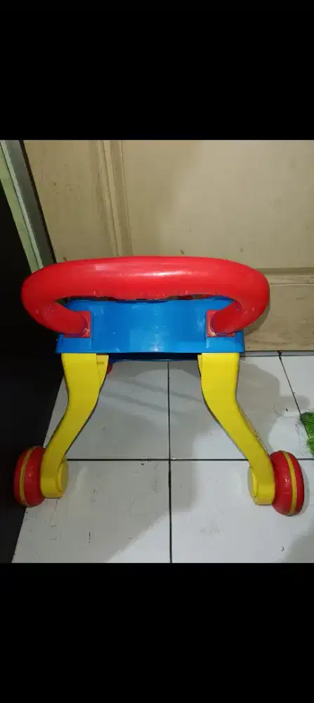Dijual Baby Push Walker alat bantu belajar jalan.