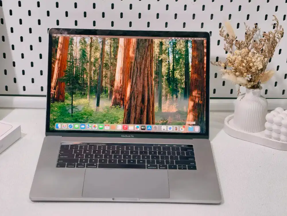 Macbook Pro 16 2018 Touchbar Core i7 Double VGA Ram 16GB