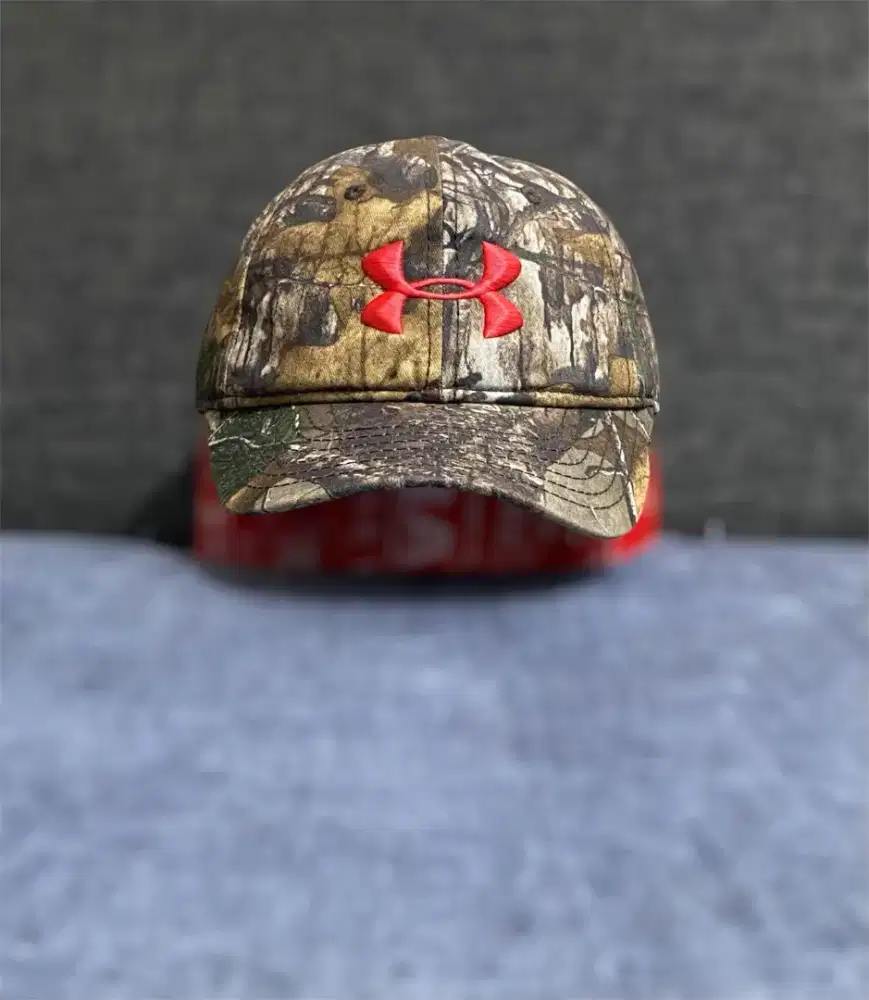 TOPI UNDER ARMOUR REALTREE WOMAN BEKAS