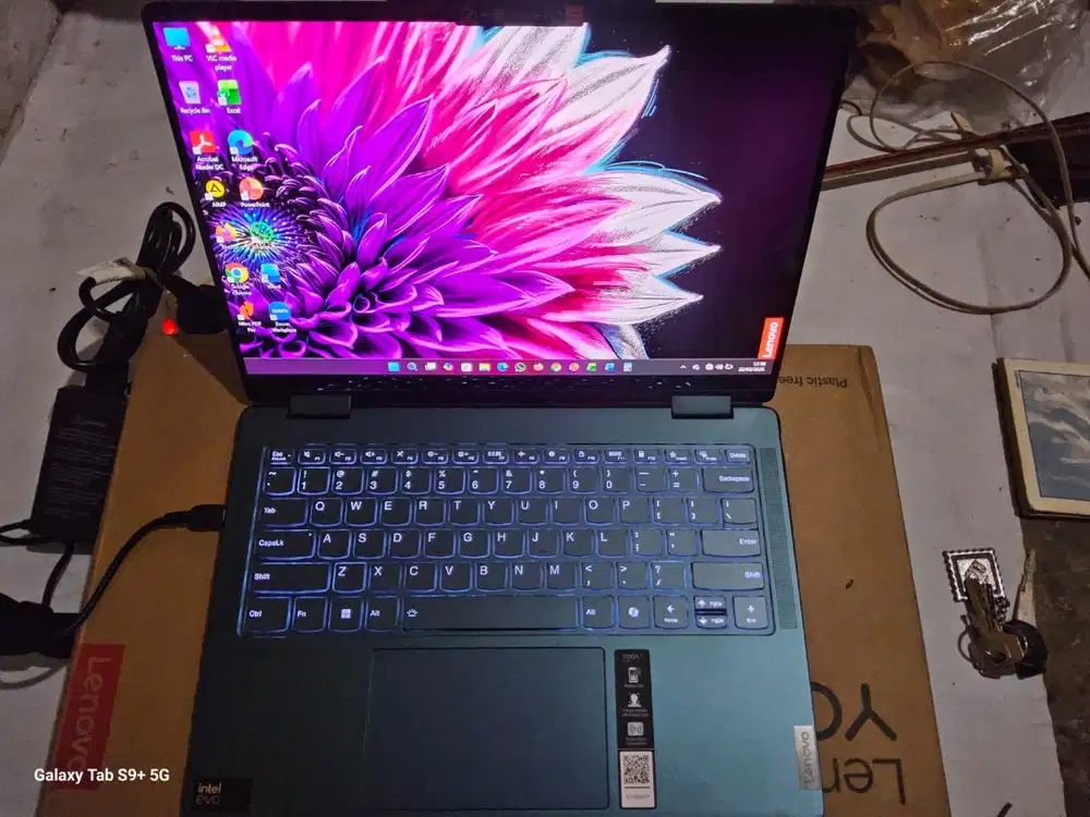 Lenovo Yoga 7 2in-1 ,Ram 16 dan touchscreen