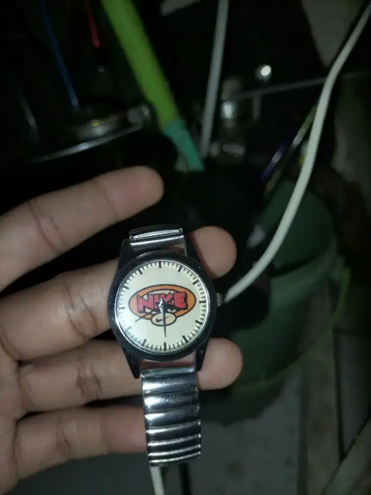 jam nike baru 3 hari pemakaian