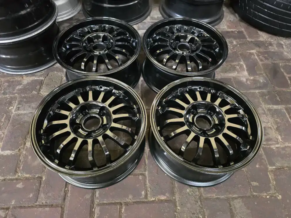 Velg R15 Innova Hilux Rangga Taruna Granmax Grandmax Trajet APV Carry