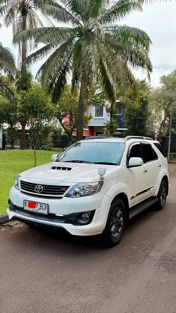 [Low km 114rb] Fortuner Diesel VNT TRD Matic 2015 Putih AT