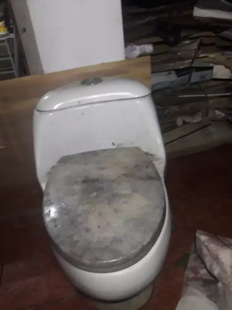 Closet duduk 2nd merk toto