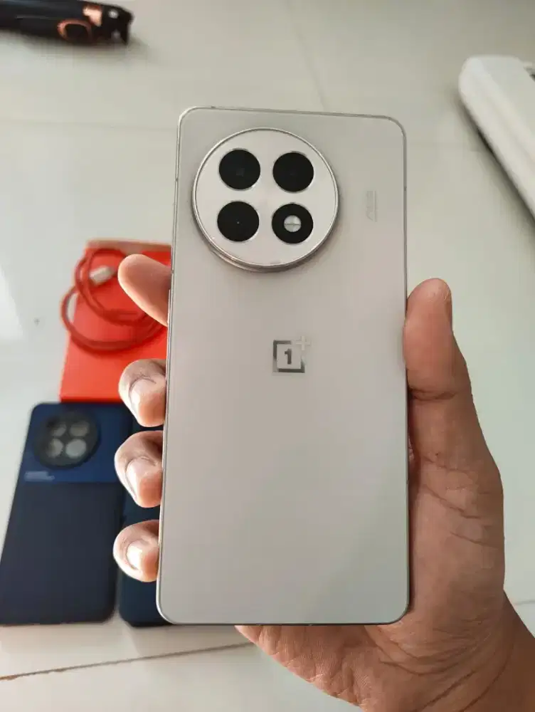 Oneplus Ace 5 (13R) 12/256 Gb fullset Likenew 99% Bea Cukai bs TT/BT