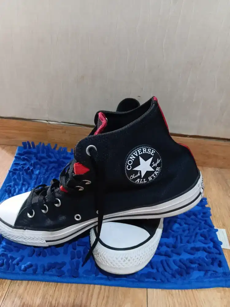 DIJUAL SEPATU CONVERSE SIZE 45 BAGUS ORI