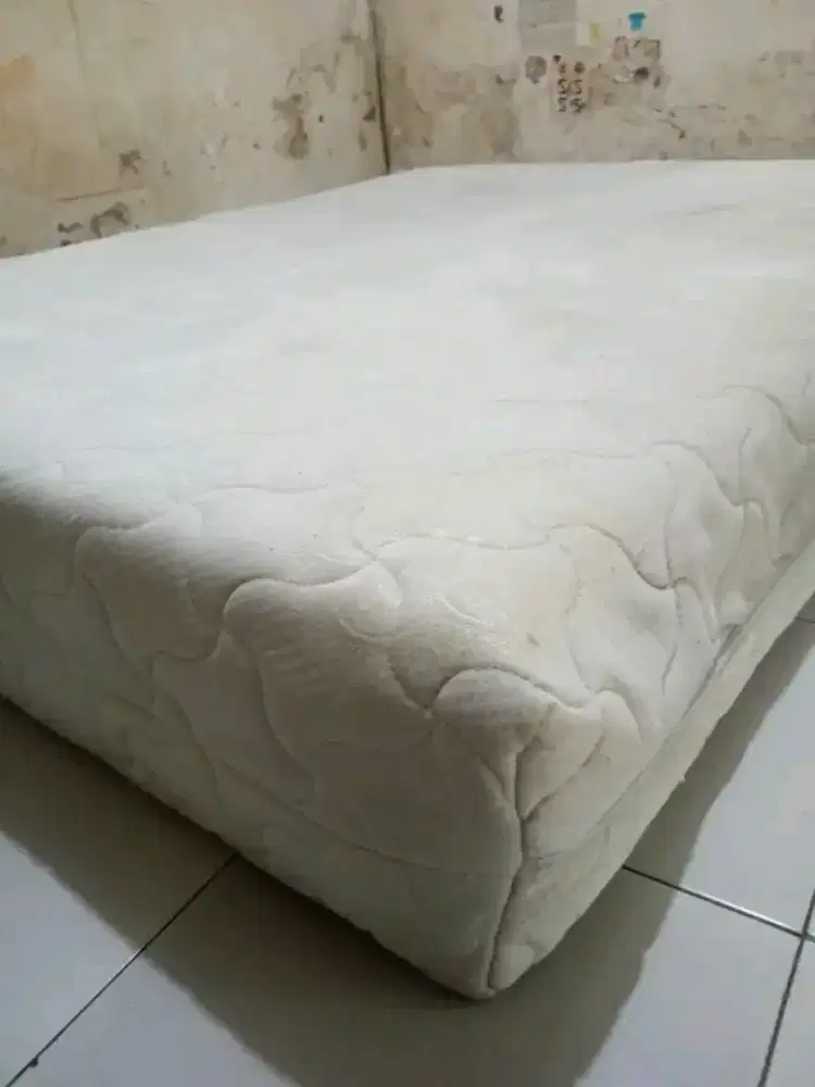 Springbed latex empuk dan nyaman