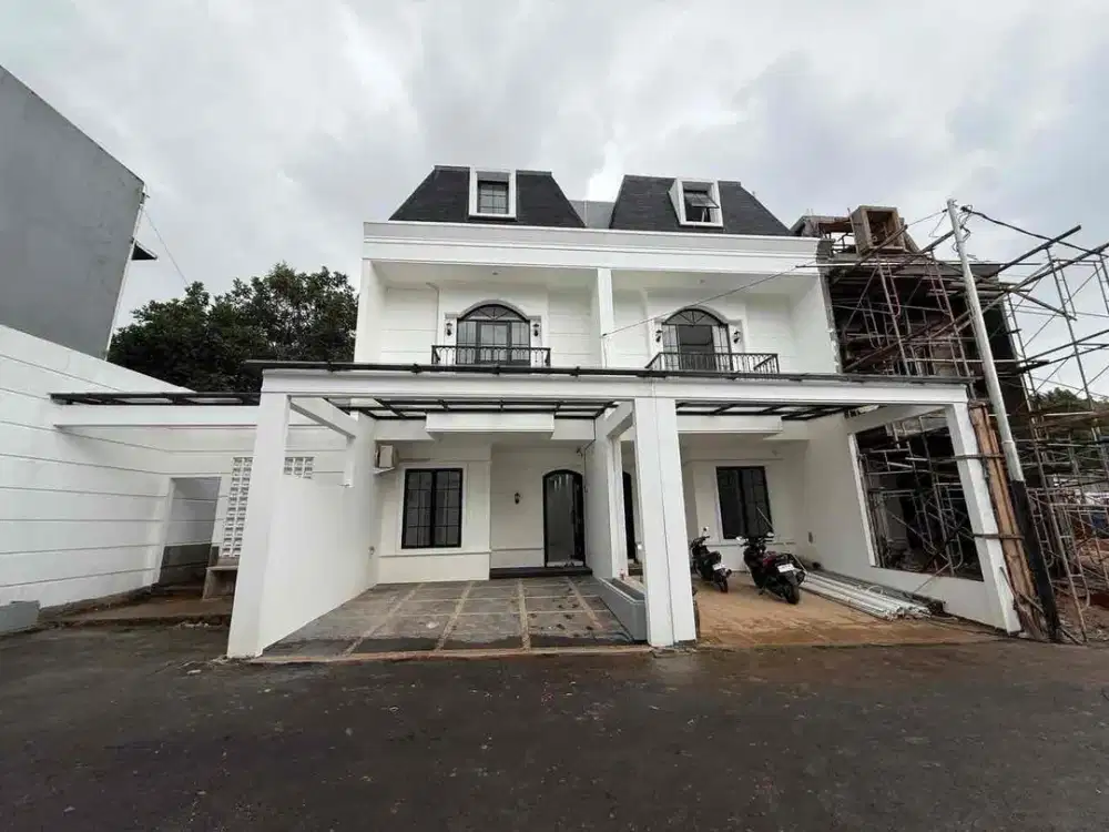 BRAND NEW HOUSE – LEBAK BULUS, JAKARTA SELATAN 3 LANTAI