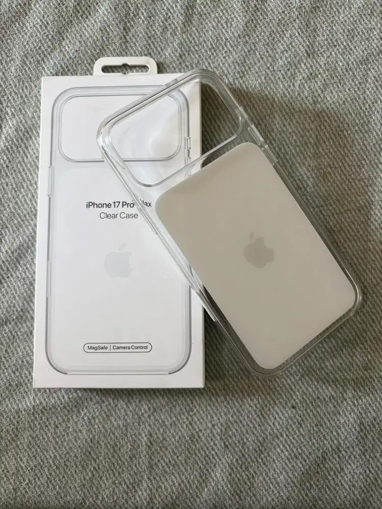 iPhone 17 Pro Max Clear Case with MagSafe