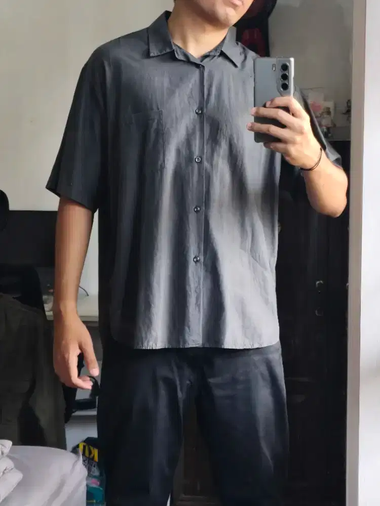 kemeja lengan pendek oversize