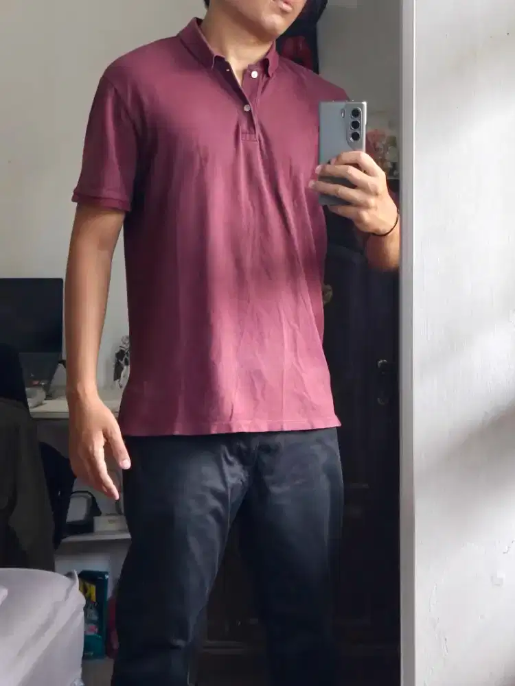 kaos polo gap maroon